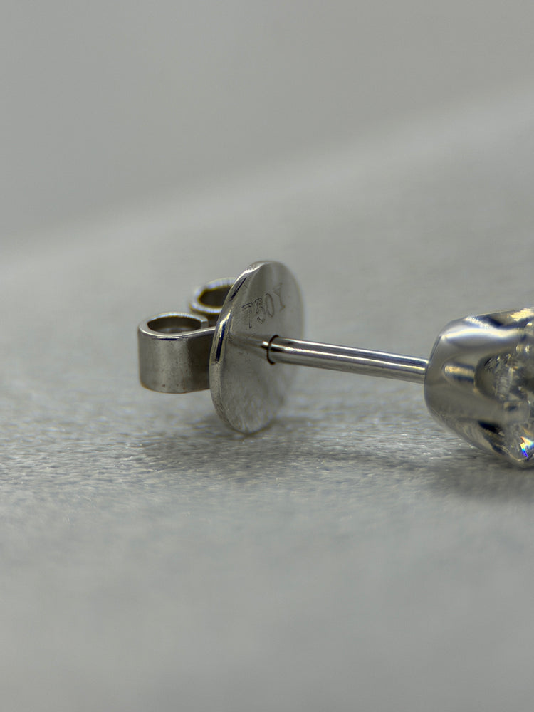 18K Diamond Stud Earrings – 0.45 ct each, White Gold