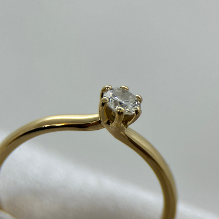18K Enstens diamantring, 0.20ct