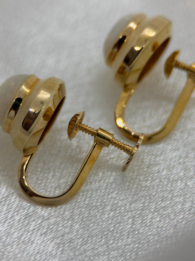 18K Opалörhängen – Vita opaler med färgspel, 1 cm