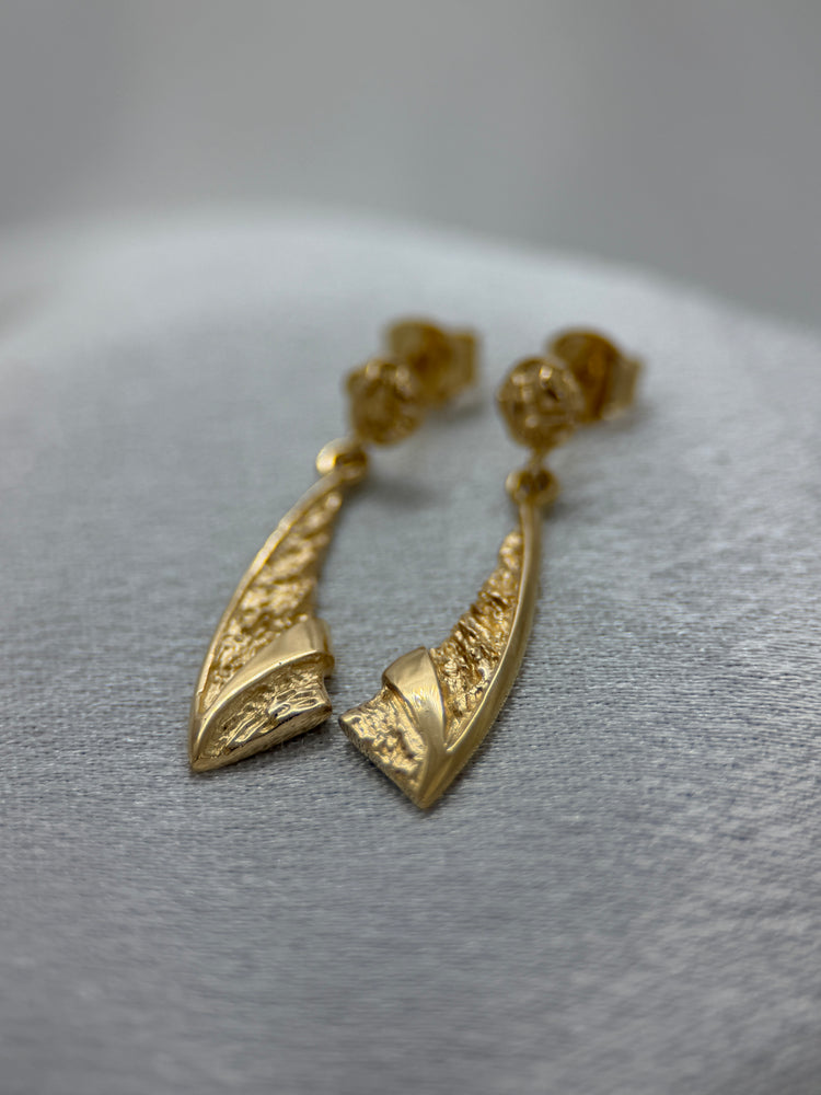 18K Örhängen i abstrakt design – 2.6g, 3.0 cm