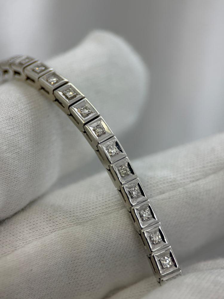 18K Diamantarmband i vitguld – 15 singelslipade diamanter, 18.5 cm