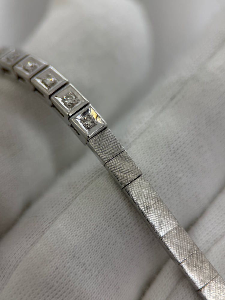 18K Diamantarmband i vitguld – 15 singelslipade diamanter, 18.5 cm