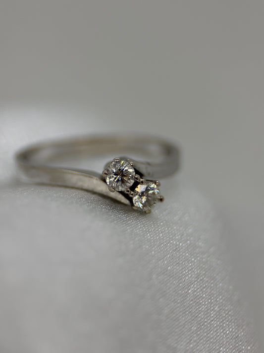18K 'Toi et Moi' diamantring – 2 x 0.15 ct, Storlek 54
