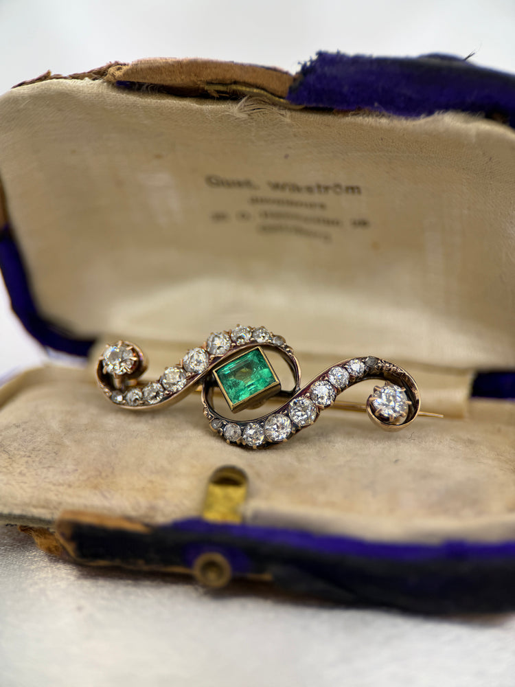 Guld Smaragd- och Diamantbrosch – sent 1800-tal, 6.5g