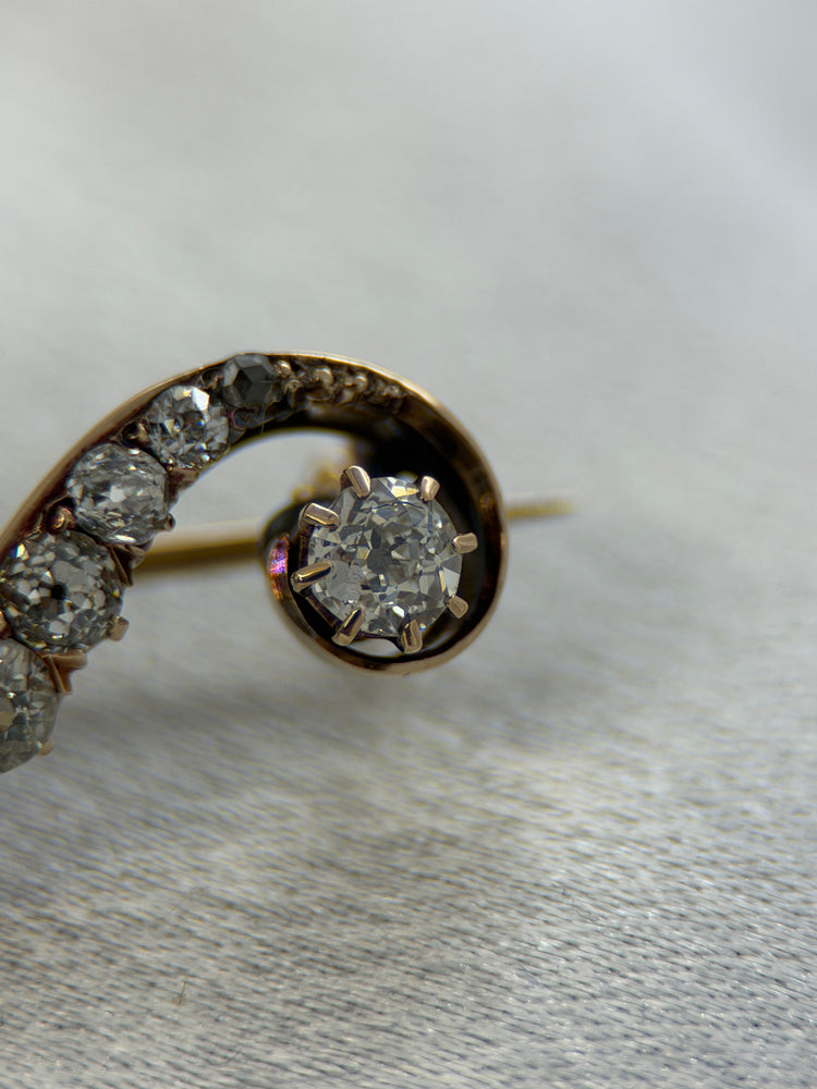 Guld Smaragd- och Diamantbrosch – sent 1800-tal, 6.5g