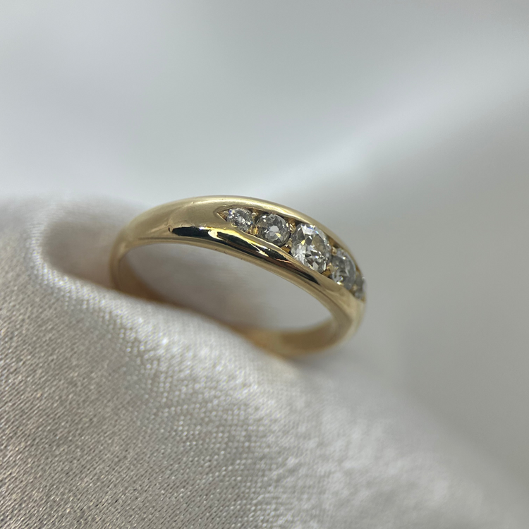 18k Guldring med 5 Diamanter - Storklek 55