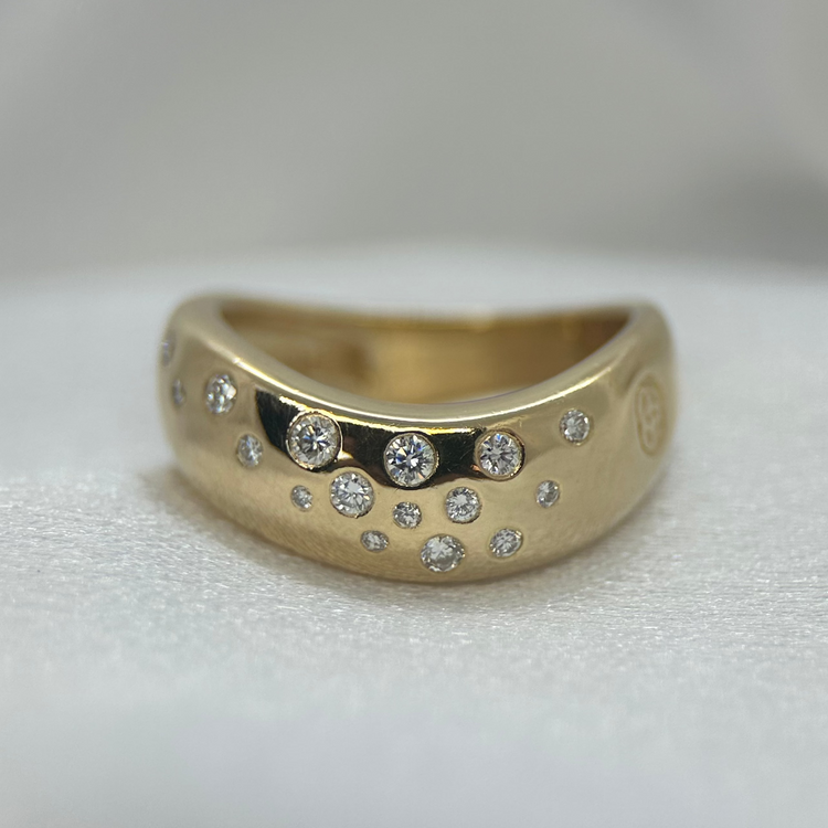 18K Vågformad Diamantring - 1998, Storlek 54, 7.8g