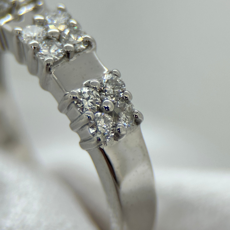 18K Kluster Diamantring 0.36ct - storlek 54½