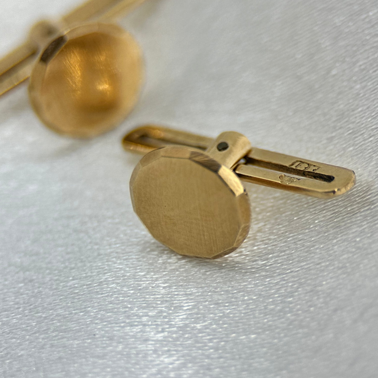 18K Frack/smoking knappar – Fasettslipad Cirkeldesign