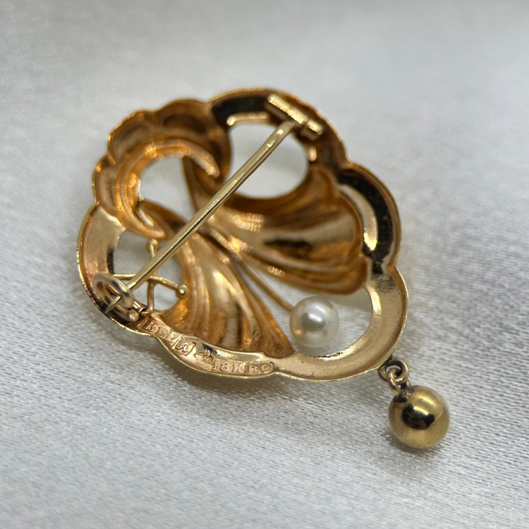 18K Gold Brooch with Cultured Pearl