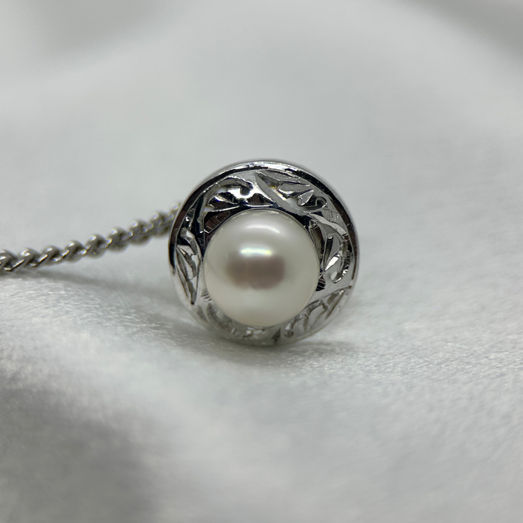 Stud i 14K Vitguld med Odlad Pärla