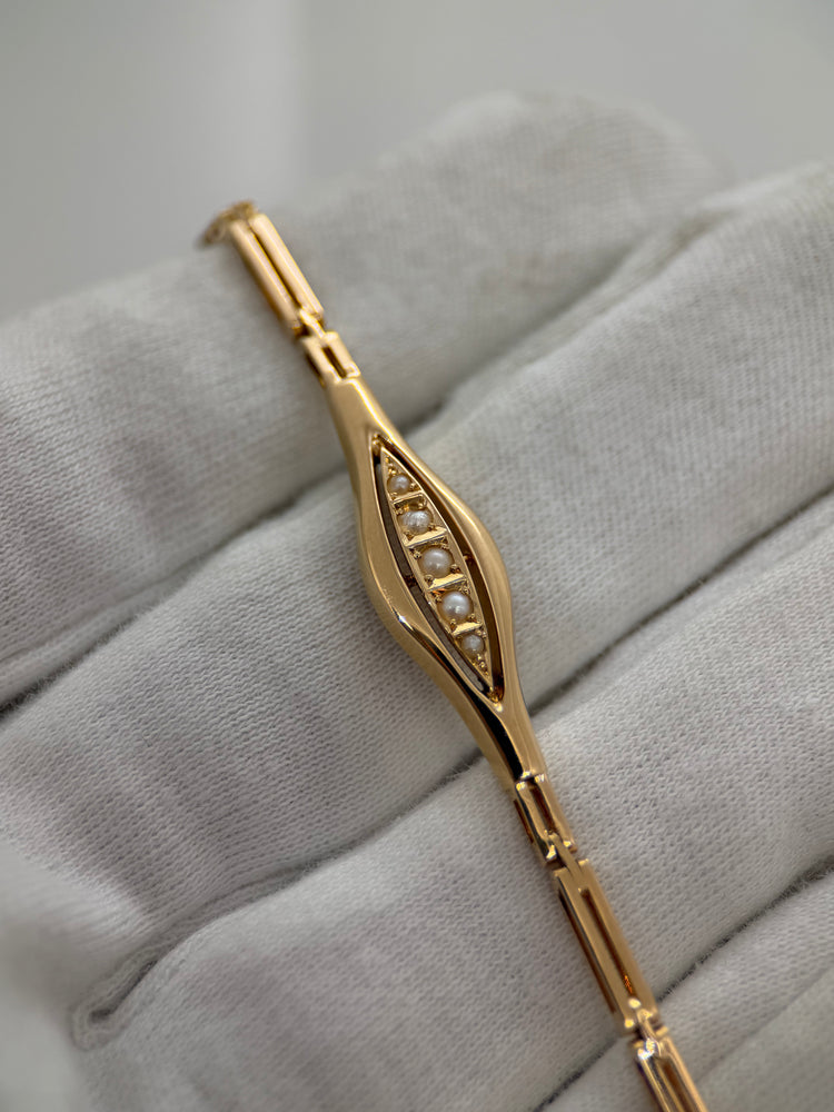18K Armband med odlade mabépärlor – Guldvaruaktiebolaget Gustav Dahlgren, Malmö 1919