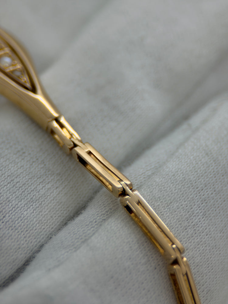 18K Armband med odlade mabépärlor – Guldvaruaktiebolaget Gustav Dahlgren, Malmö 1919