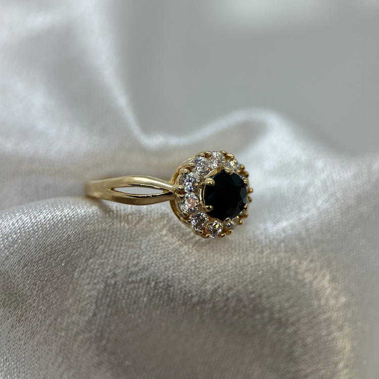 18K Safir ring i klusterdesign - Ringstorlek 55