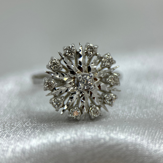 18K Diamantring i blomdesign 0,35 ct – Storlek 58