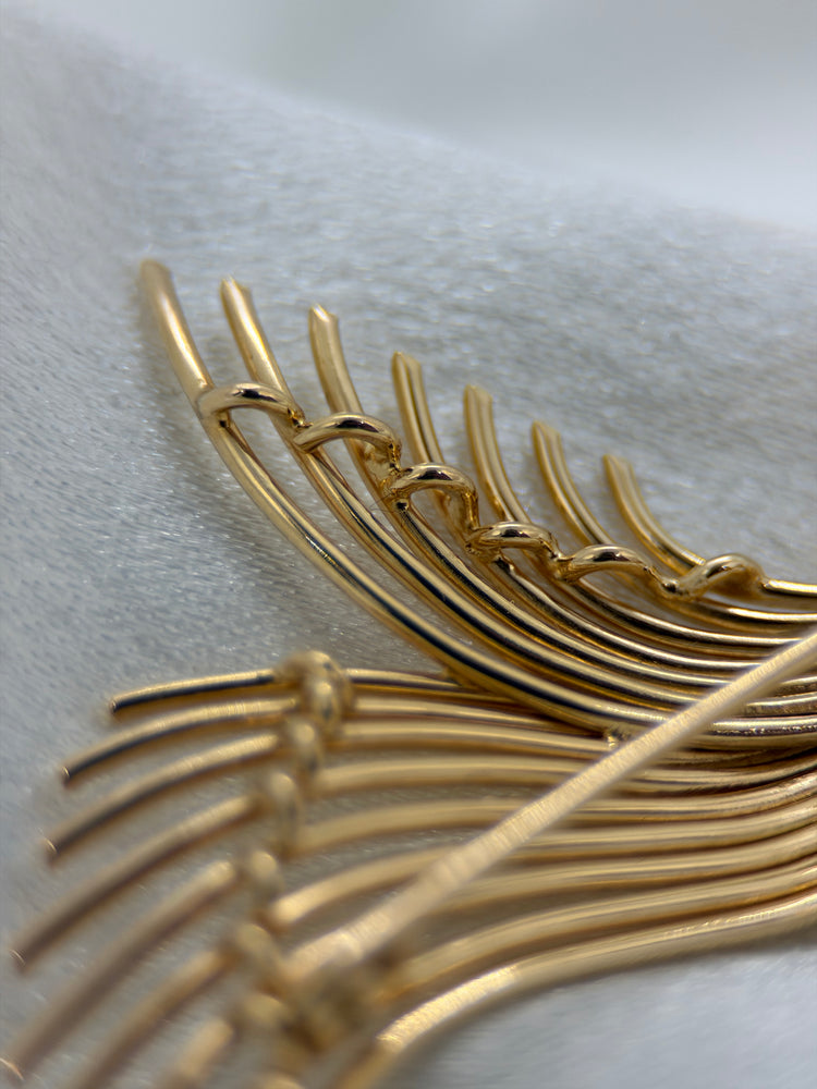18K Brosch – Spraydesign i polerat guld, 3.7 cm