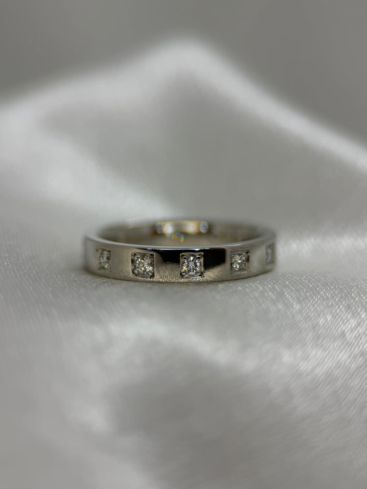 Platina Diamantring – 12 briljanter, ca 0.24 ct, Storlek 50