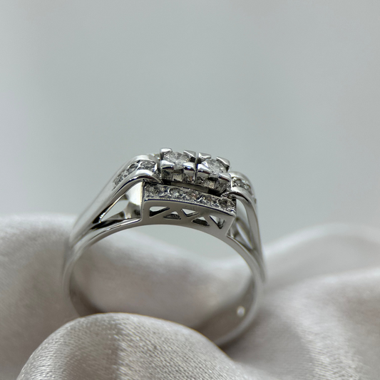 18K Diamantring i rektangulär design 6.4g - Ringstorlek 58