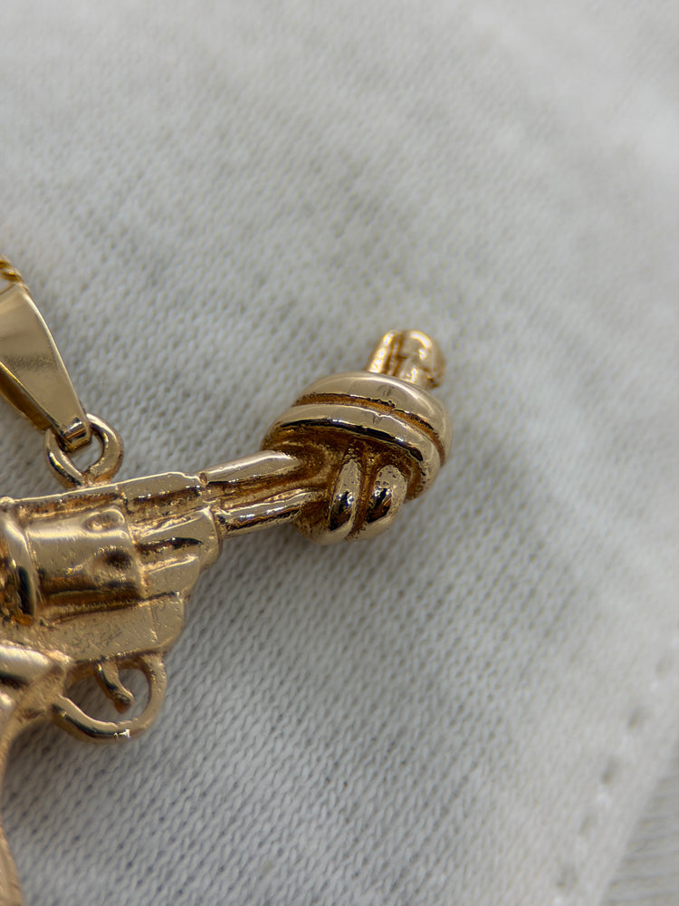 18K Pendant – Pistol with Knot, 2.5 cm