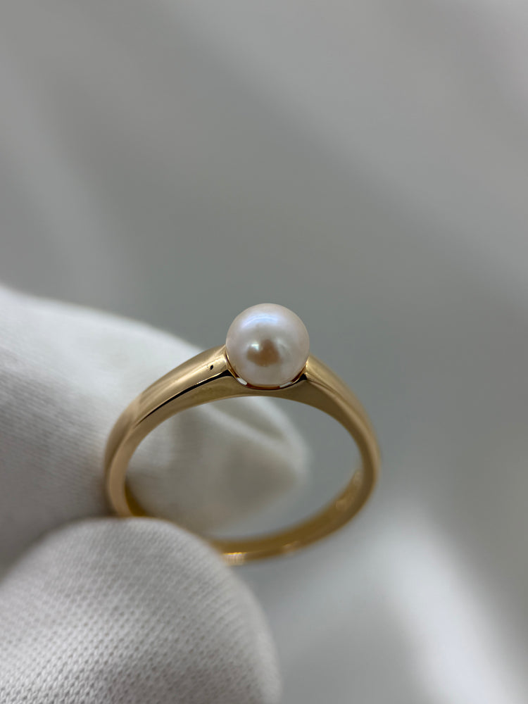 18K Cultured Pearl Ring – Size 57.5
