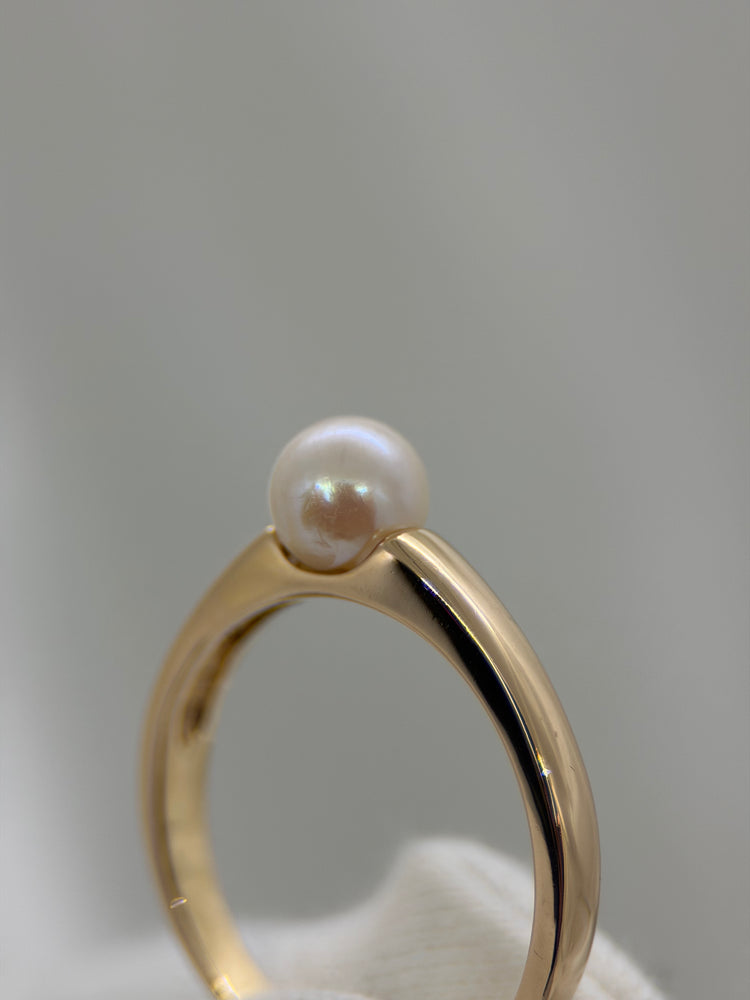 18K Cultured Pearl Ring – Size 57.5