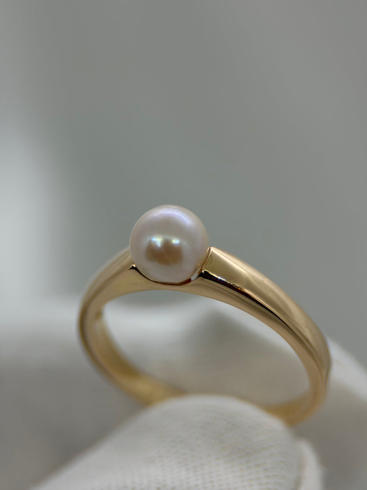 18K Cultured Pearl Ring – Size 57.5