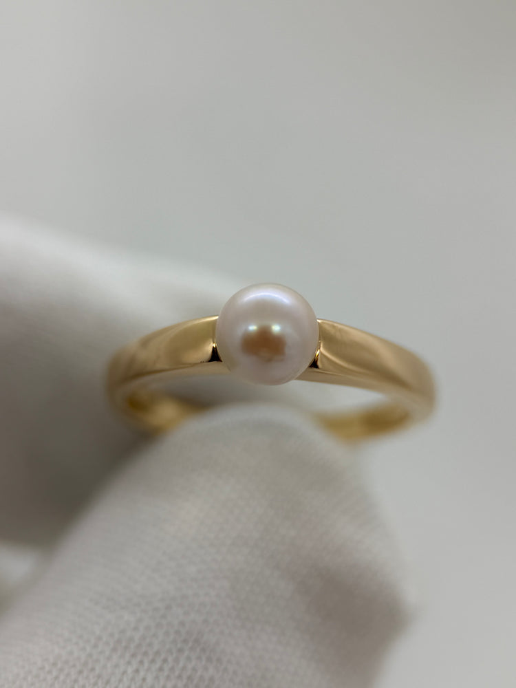 18K Cultured Pearl Ring – Size 57.5