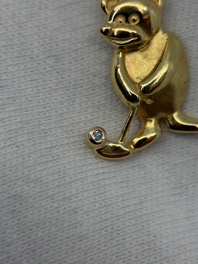 18K Pendant – Teddy Bear with Golf Club, Diamond