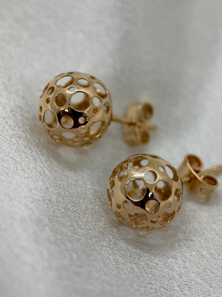 18K Spherical Pierced Earrings – 1.2 cm, 2.8g