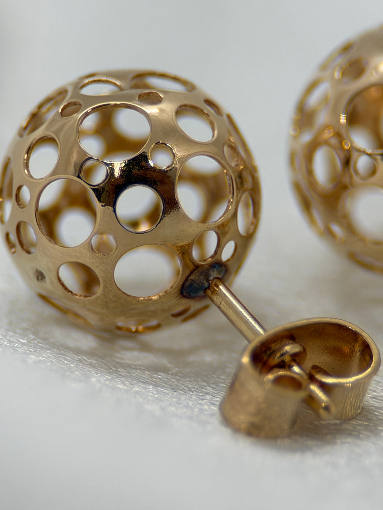 18K Spherical Pierced Earrings – 1.2 cm, 2.8g