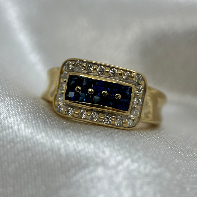 18K Ring med Safirer och Diamanter – 0,53 ct ringstorlek 49½