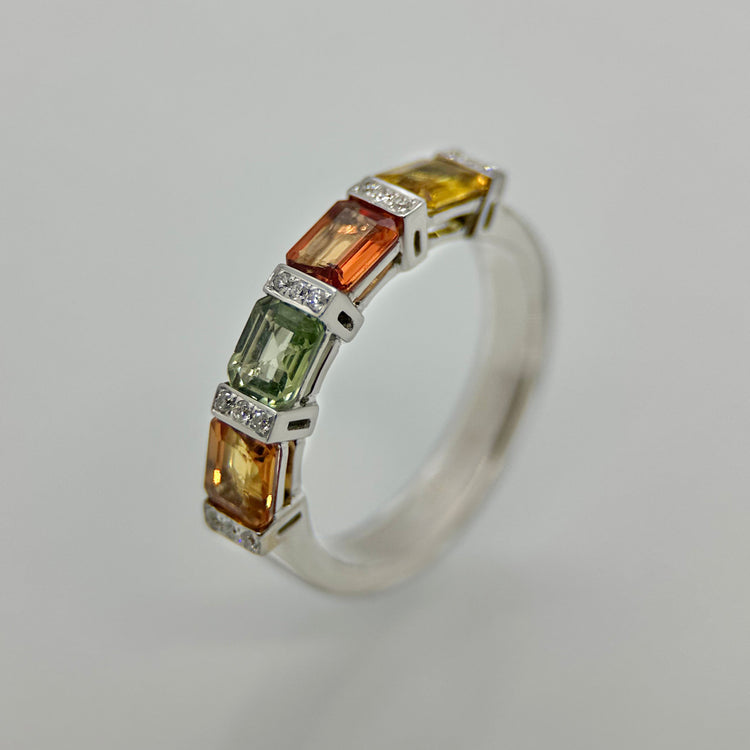 14K Vitguldsring med Flerfärgade Safirer & Diamanter