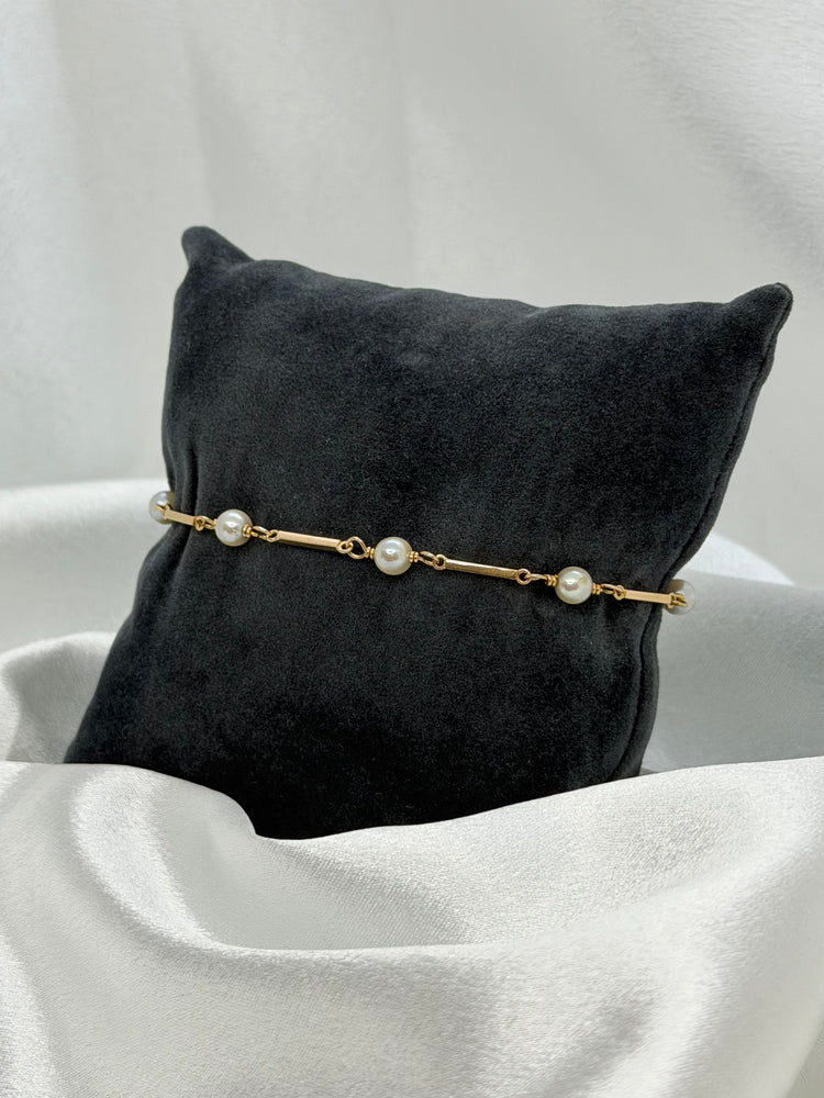 18K Cultured Pearl and Gold Bracelet – 5.1g, 21 cm