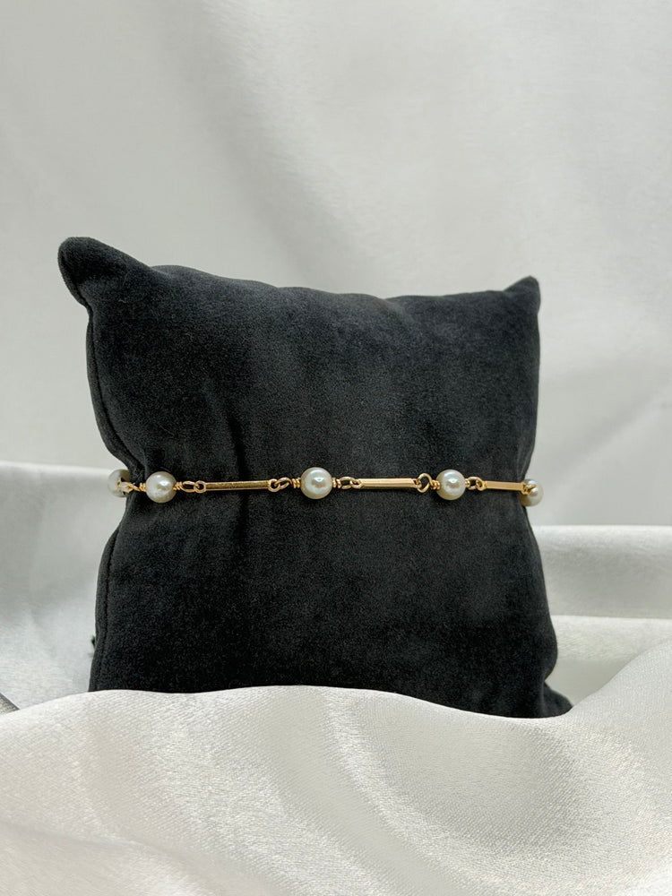 18K Cultured Pearl and Gold Bracelet – 5.1g, 21 cm