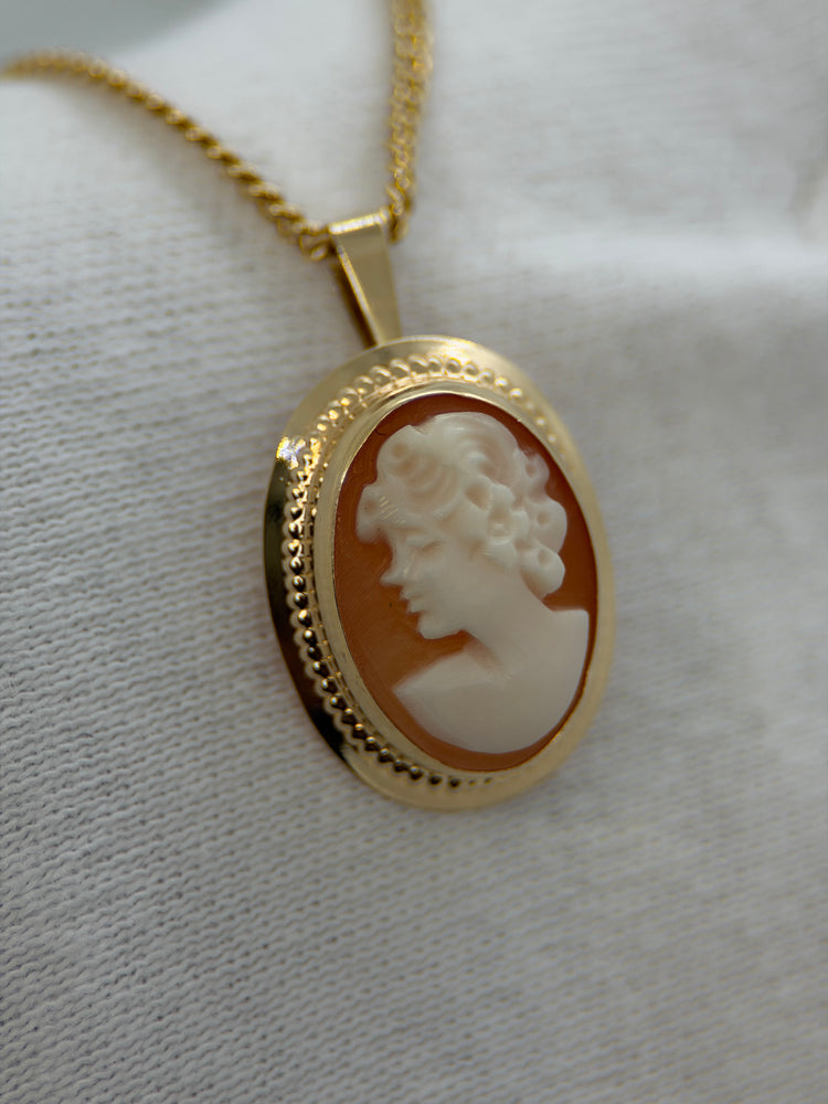 18K Shell Cameo Brooch/Pendant – Lady in Profile