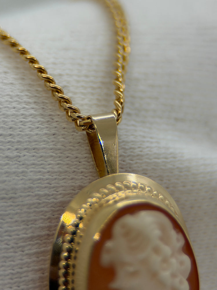 18K Shell Cameo Brooch/Pendant – Lady in Profile