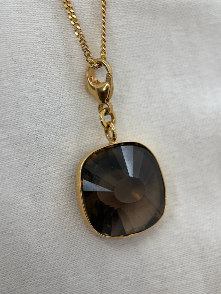 18K Smokey Quartz Pendant – Cushion Cut, 5.5g