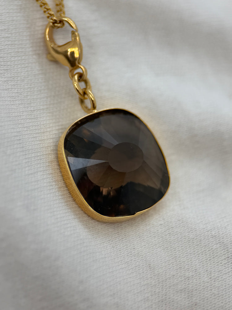 18K Smokey Quartz Pendant – Cushion Cut, 5.5g