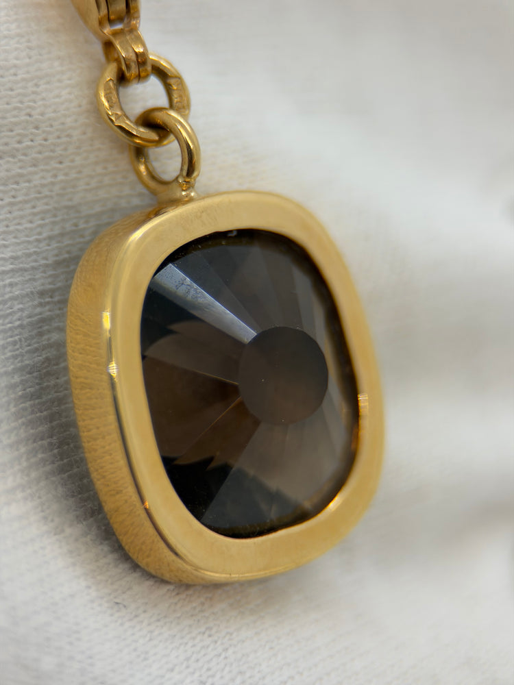 18K Smokey Quartz Pendant – Cushion Cut, 5.5g
