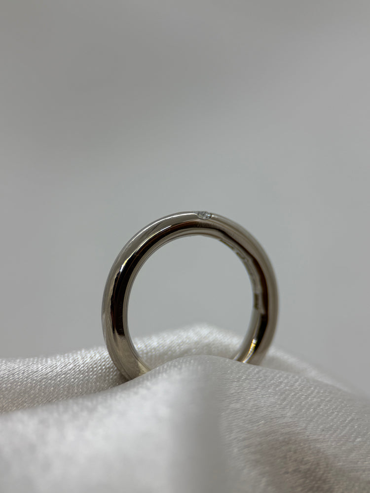 18K Bandring med diamant – 0.08 ct, Storlek 49.5