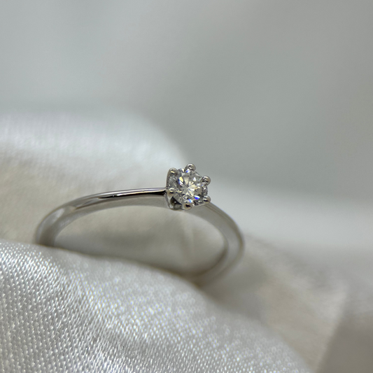 18K Solitärring – 0,20 ct storlek 50