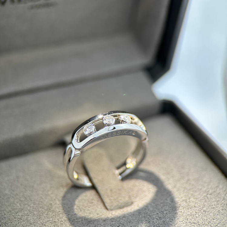 18K Messika 'Move Ring' med Tre Diamanter - 0,24 ct ringstorlek 60
