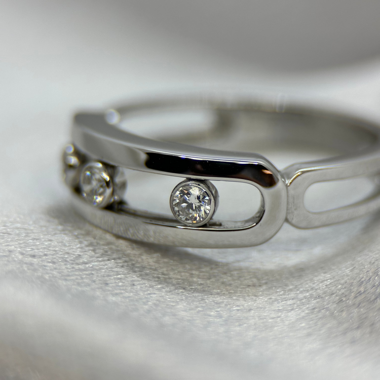 18K Messika 'Move Ring' med Tre Diamanter - 0,24 ct ringstorlek 60