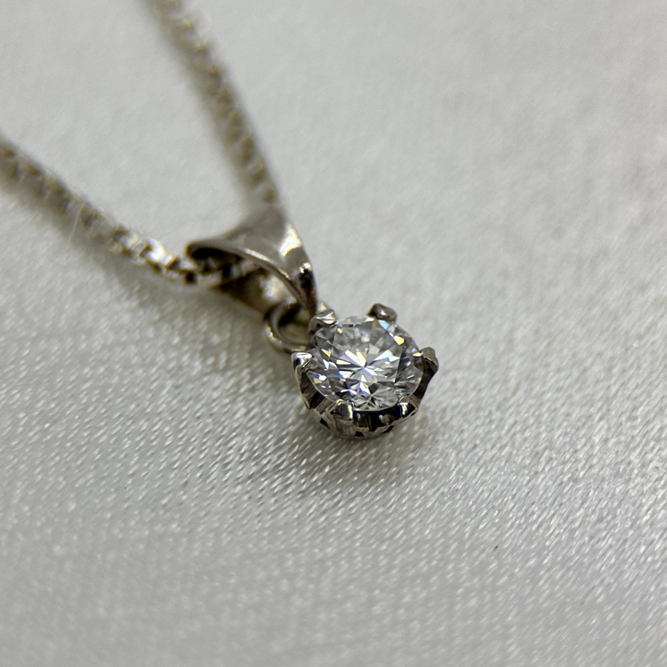 18K Diamanthänge med Kedja – 0,30 ct 43 cm