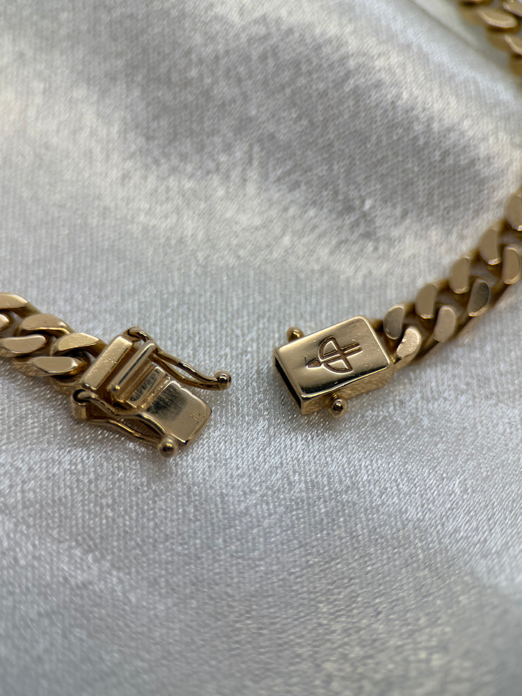 18K Flat Curb-Link Bracelet – 20.1g, 19.3 cm