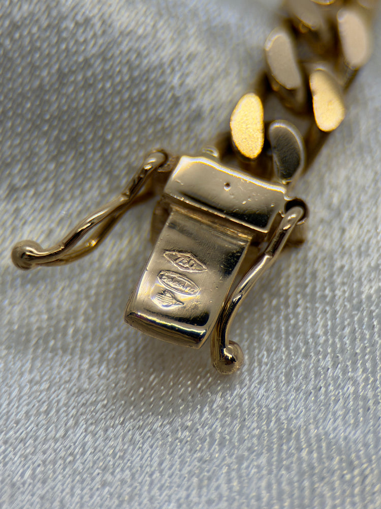 18K Flat Curb-Link Bracelet – 20.1g, 19.3 cm